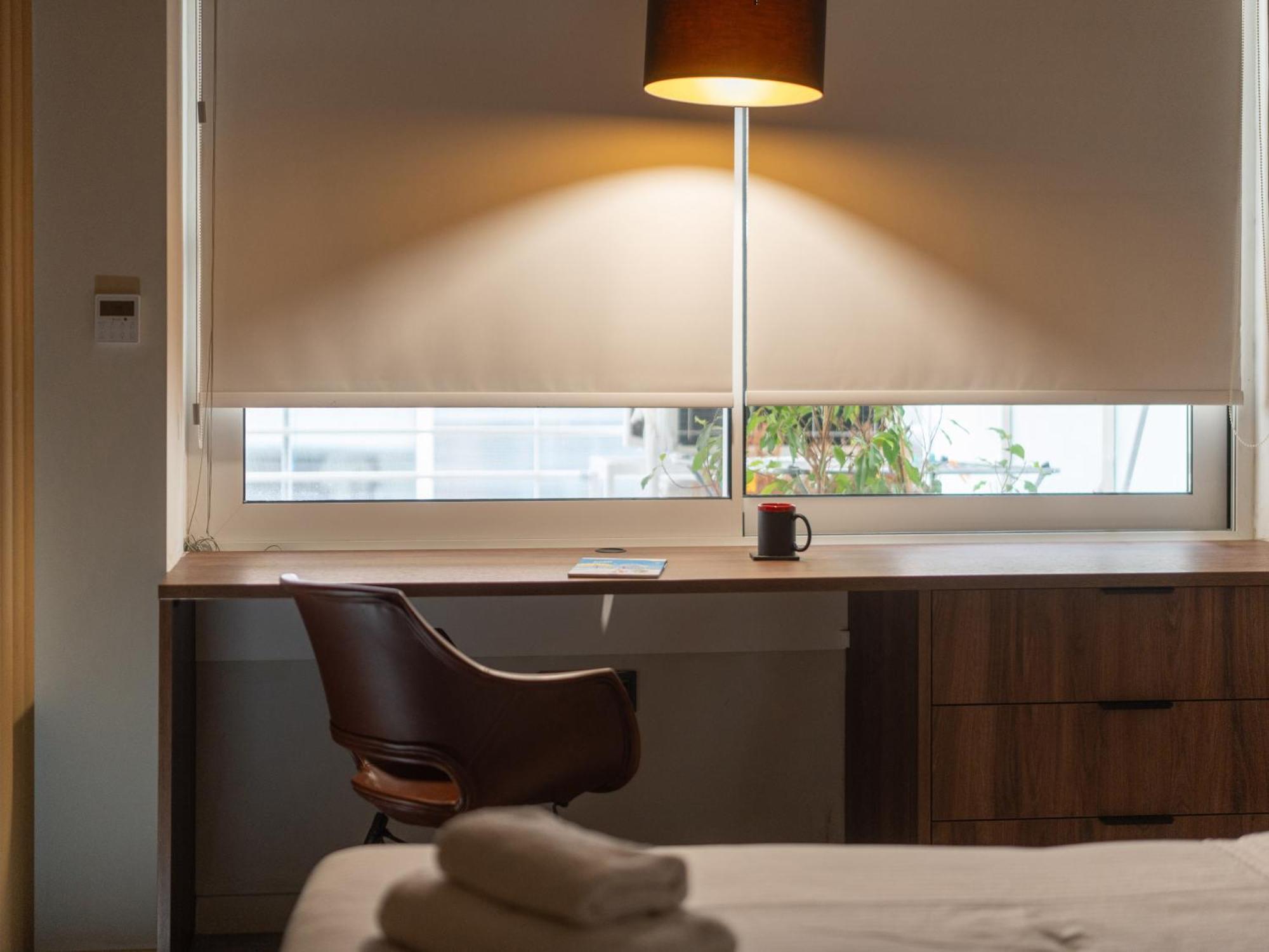 A Place 4U No6 - City Escape With Balcony Lounge & Open Living Space アテネ エクステリア 写真