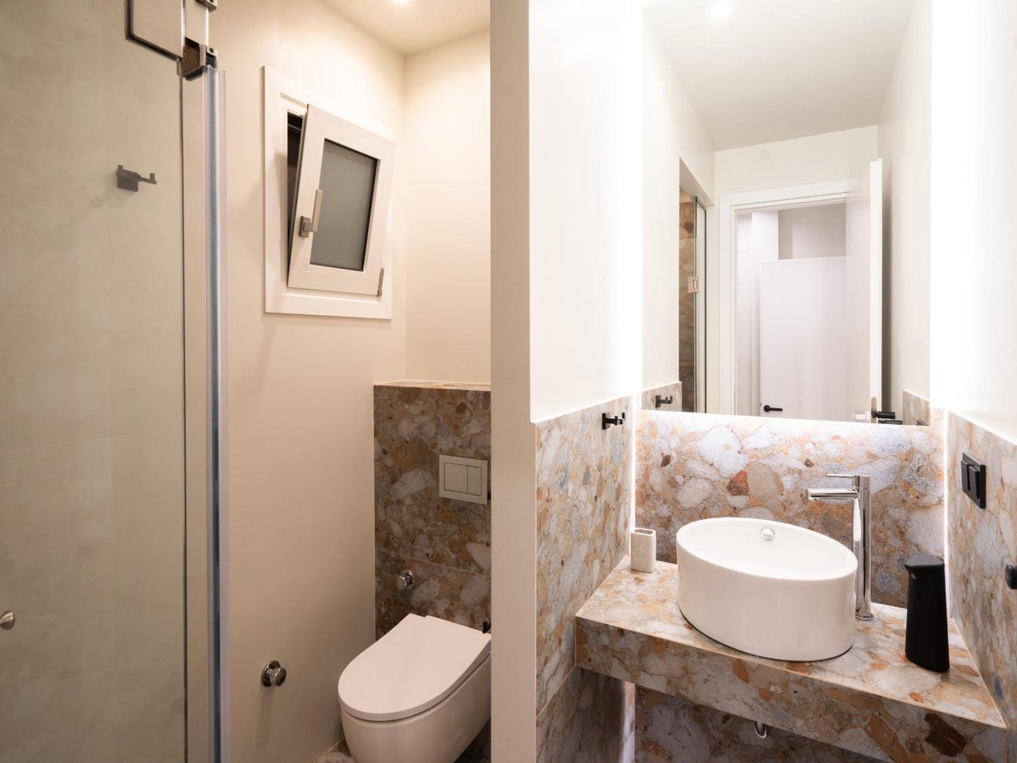 A Place 4U No6 - City Escape With Balcony Lounge & Open Living Space アテネ エクステリア 写真